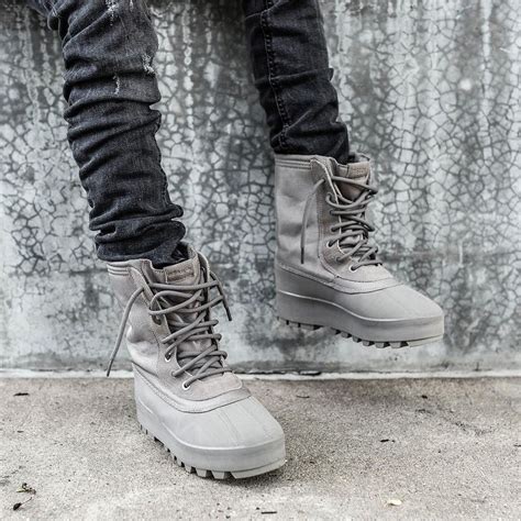 yeezy season 4 lace up boots replica|yeezy 950 boots check.